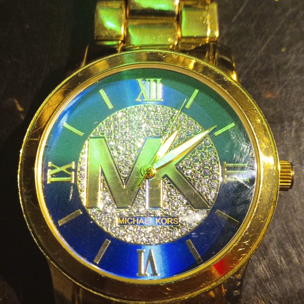 MK MICHAEL KORS